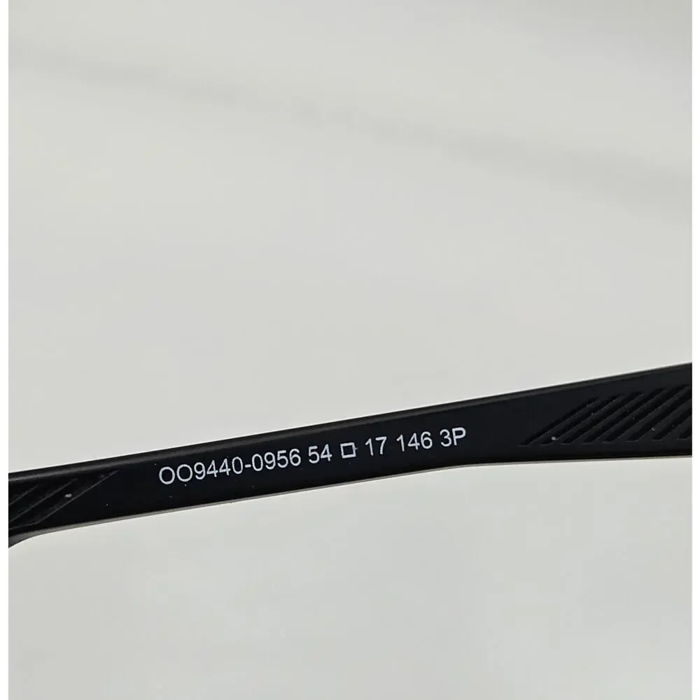 Oakley Clifden Sunglasses Prizm Black Polarized Lenses Side Shields Leash Bridge
